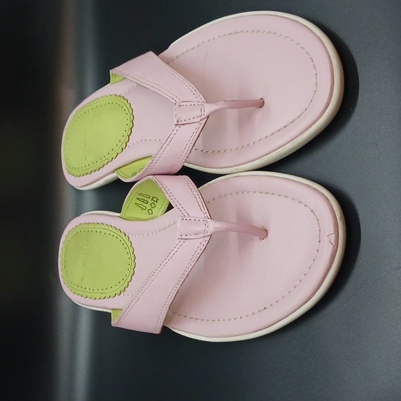 Lands' End    Flip Flops   Sandals Lime Green & Pink    Size 7.5 B - Picture 2 of 7